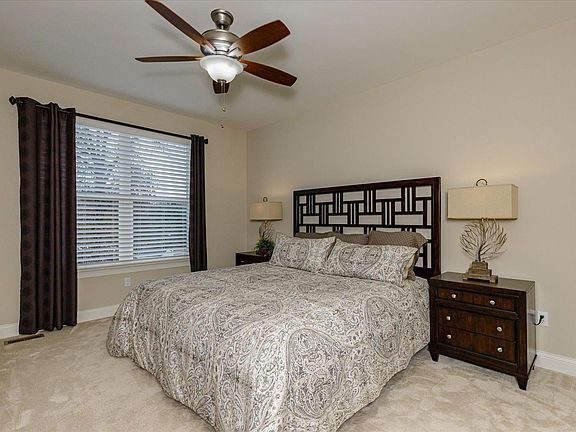 5th image of 2004 Henley Woods Dr