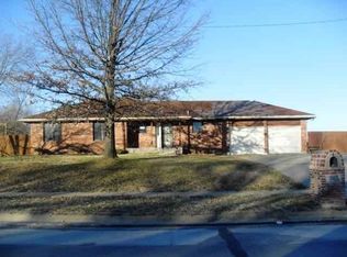 2703 SE Adams St, Topeka, KS 66605