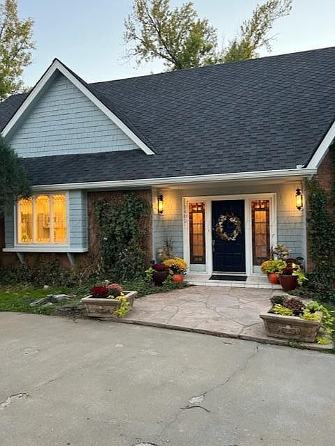 1st image of 1402 Yucca Dr