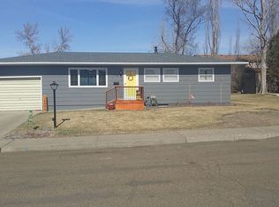 135 Maple Ave, Glendive, MT 59330