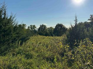 5 Woodside Dr, Galena, IL 61036