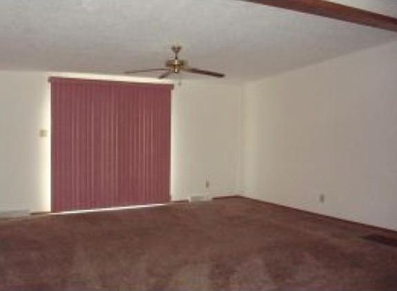 5th image of 16 Krystal Dr