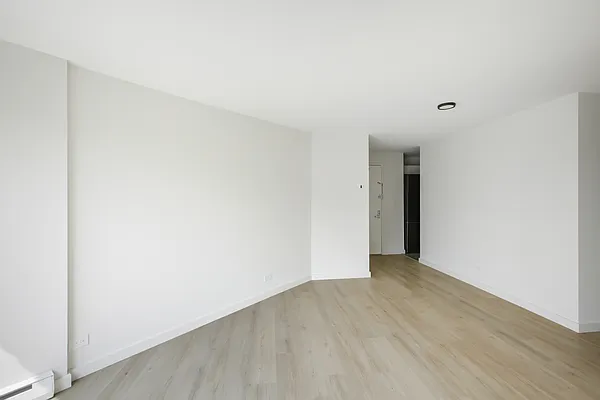 Rented by Compass | media 12