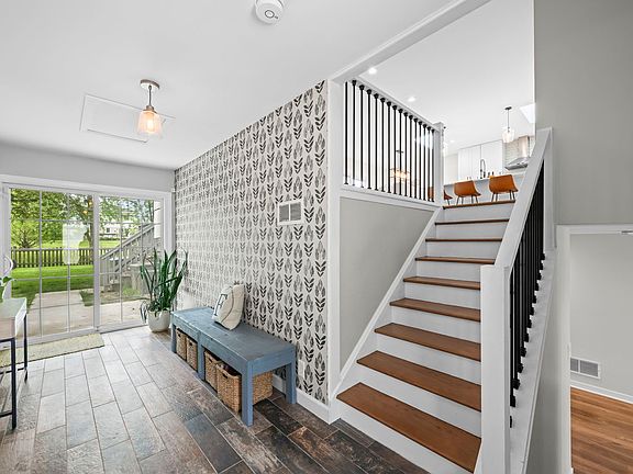 4th image of 2518 N Ridge Ave