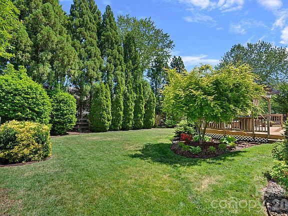 2nd image of 15748 Chipping Dr