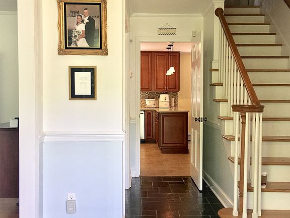 5th image of 1508 White Oak Ct