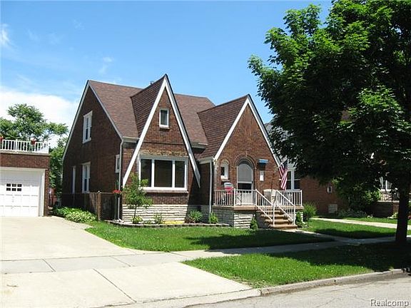 2nd image of 1756 Superior Blvd