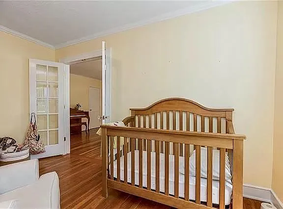 4938 Forest Ave — Photo 35