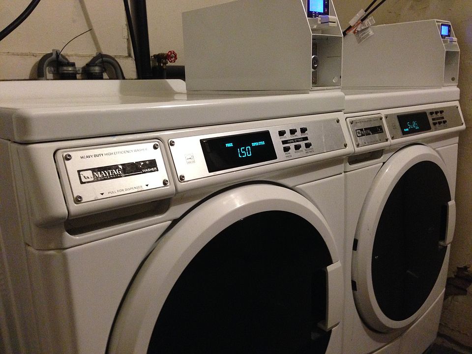 2nd image of 833 NE Schuyler St APT 6