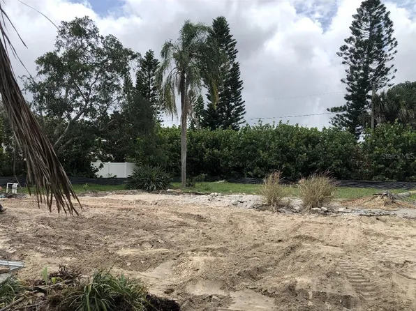 1046 Snell Isle Blvd NE, Saint Petersburg, FL 33704