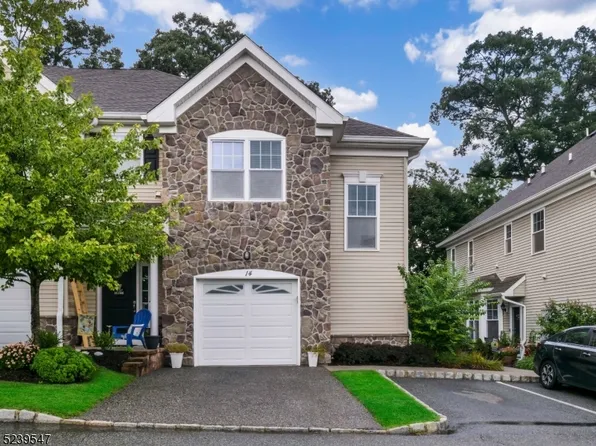 14 Parkside Dr, Wanaque Boro, NJ 07420