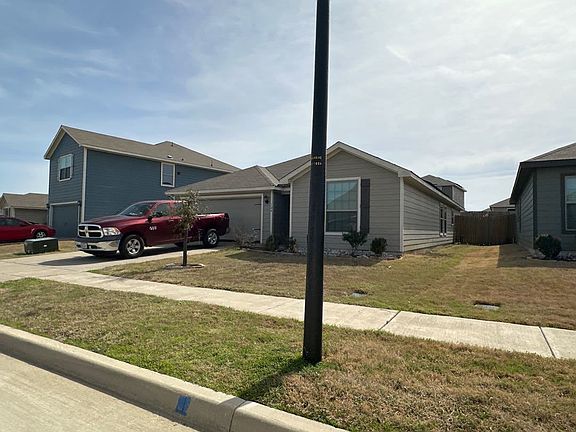 4th image of 124 Bush Dr