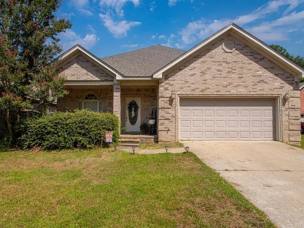 3238 Drake Dr, Benton, AR 72019