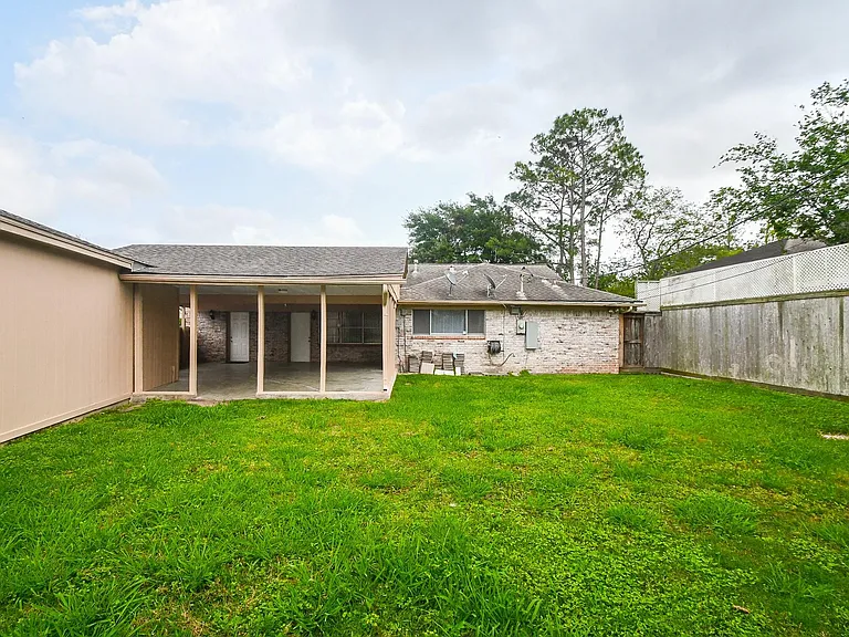 7714 Eichler Dr — Photo 32