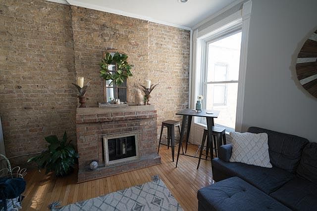 1st image of 2121 N Sheffield Ave #3 E