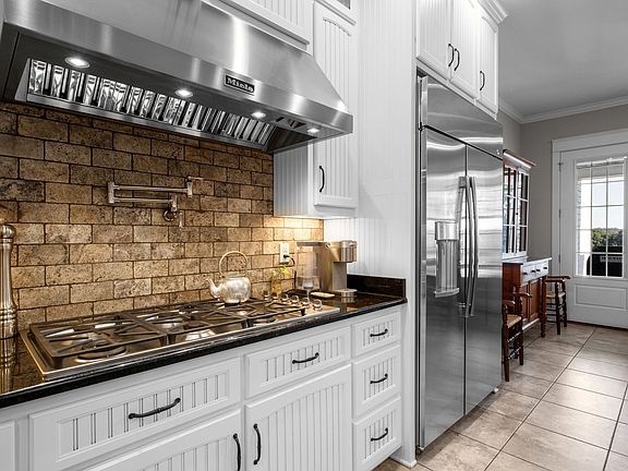 24th image of 1421 Lawrence Ln