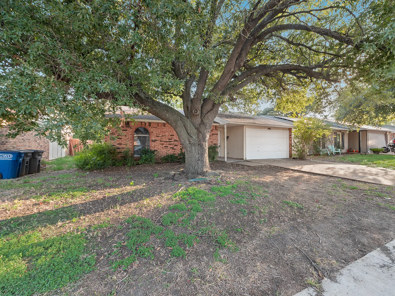 3 bed, 2.0 bath, 1304 sqft, $1,499 — Photo 3