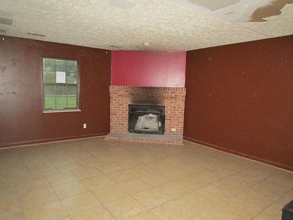 3rd image of 7631 NW Chatham Cir