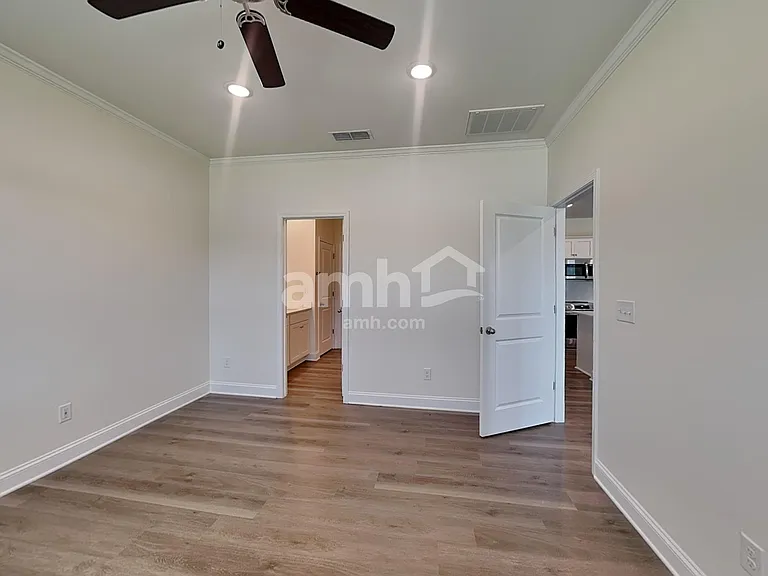3527 Lincoln Heights Ln — Photo 10
