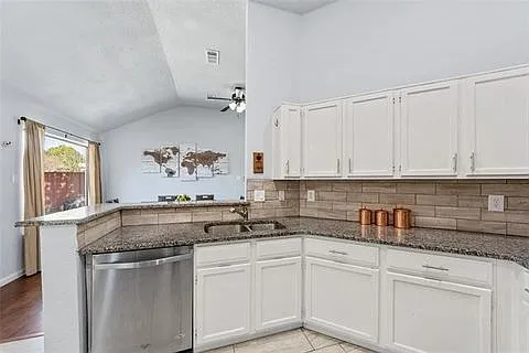 604 Bluebonnet Dr — Photo 6