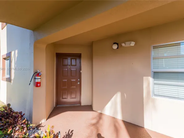 13105 SW 16th Ct APT 101L, Pembroke Pines, FL 33027