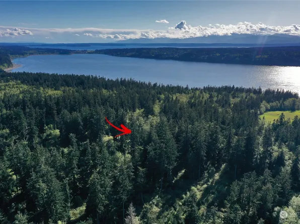 1 East Harbor Drive, Freeland, WA 98249