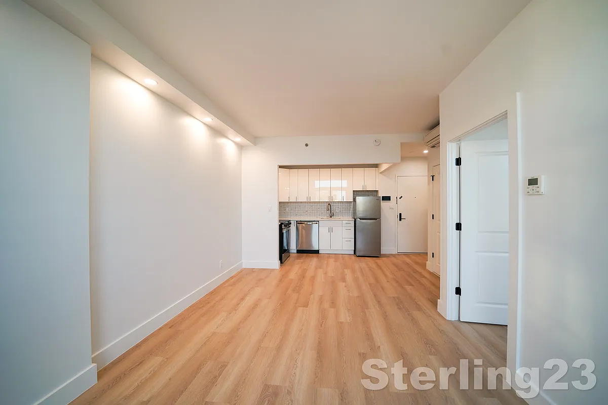 Building Photo - 36-22 31st St #3H