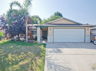 5905 Alberta St, Bakersfield, CA 93304