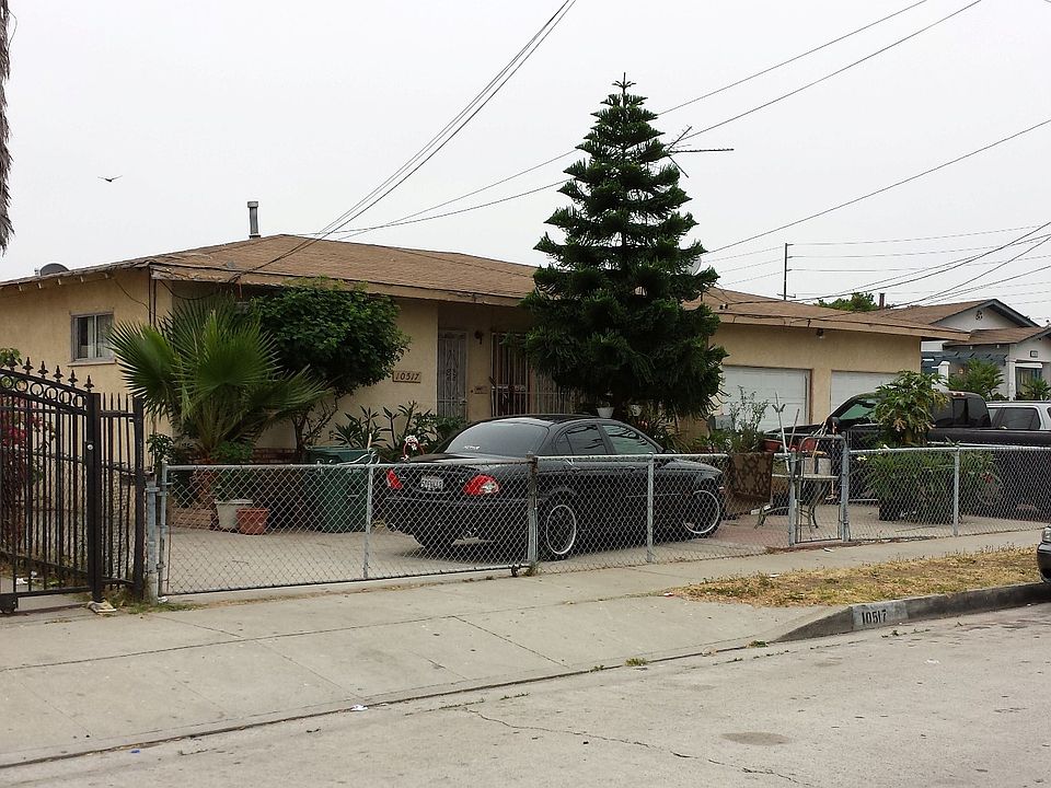 2nd image of 10515 S Grevillea Ave
