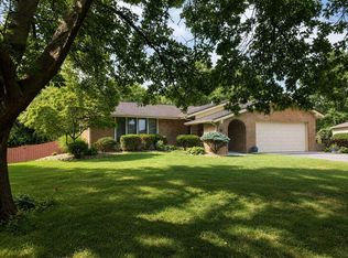 300 Heather Ln, Powell, OH 43065