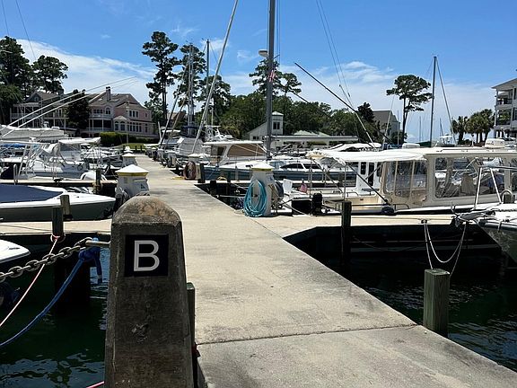 5th image of B25 Windmill Harbour Marina