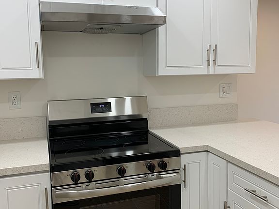5th image of 1431 Manhattan Beach Blvd APT F