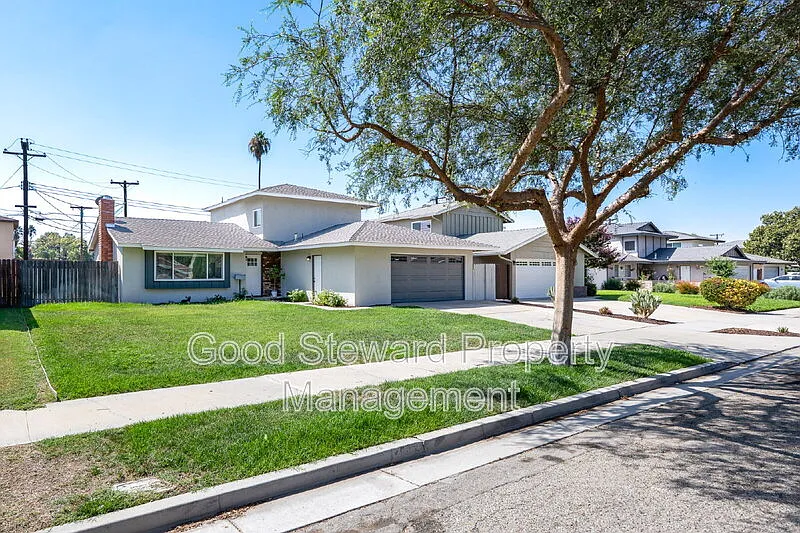 4 bed, 2.0 bath, 2008 sqft, $3,500 — Photo 3