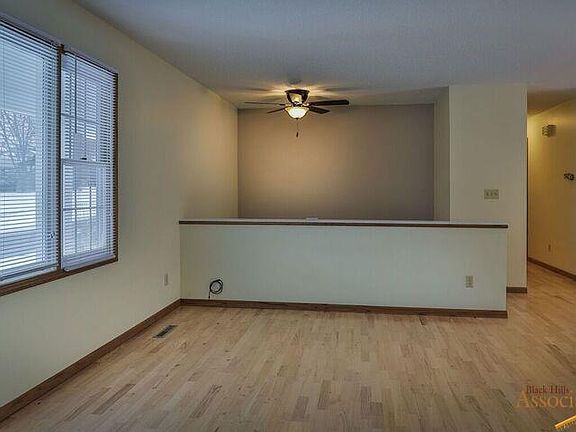 5th image of 1302 38th St