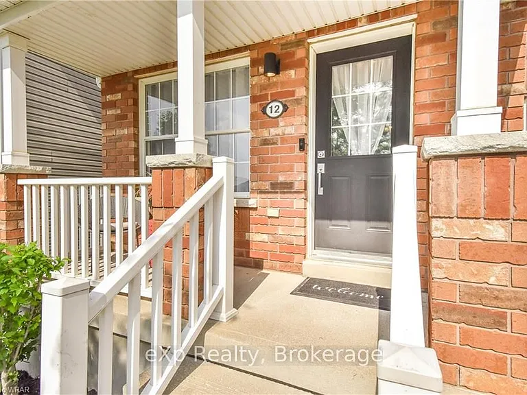 12 Griffiths Ave — Photo 2