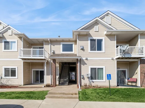 1720 SE La Grant Pkwy APT 9, Waukee, IA 50263
