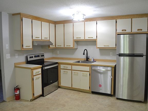 2nd image of 1820 Skyline Dr Unit 18