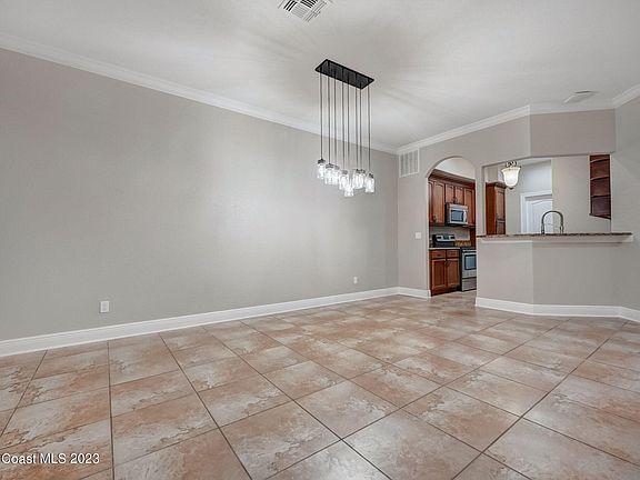 3rd image of 1410 Isabella Dr Unit 102