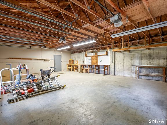 29th image of 185 Hampden Road