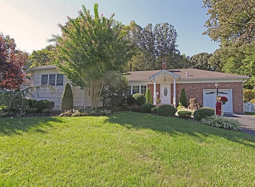 2nd image of 232 Rutledge Dr