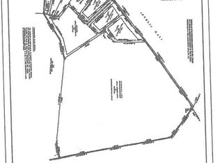 82 Millbury Rd, Oxford, MA 01540