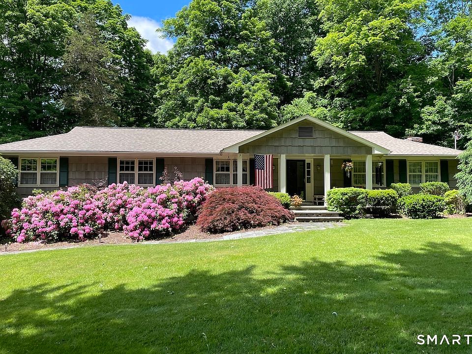 1st image of 3 Hawthorne Hill Road