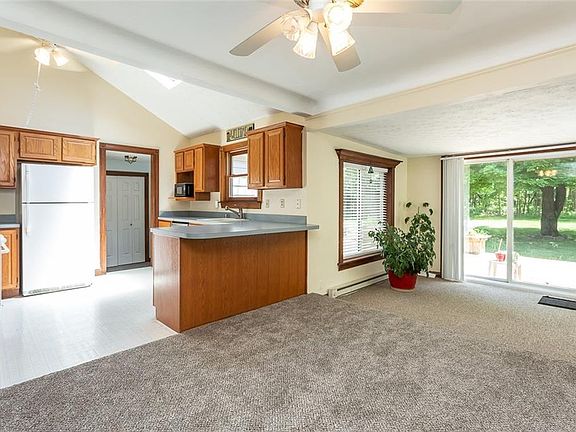 5th image of 21561 Riviera Dr
