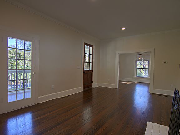 5th image of 608 Canal Dr