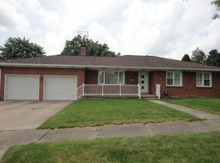 512 Ridgeway Ave, Grove City, PA 16127