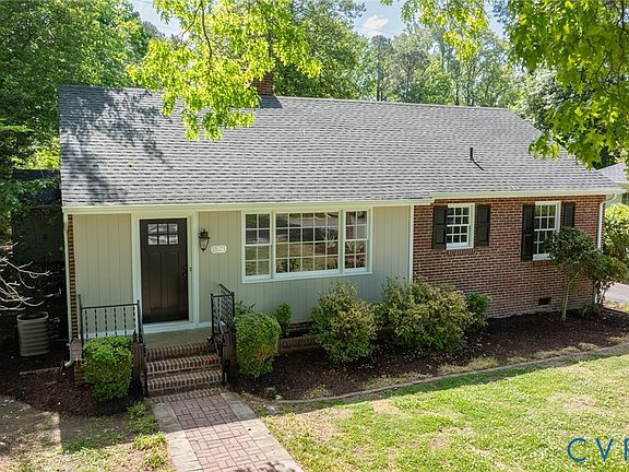 3rd image of 1523 Westbury Dr
