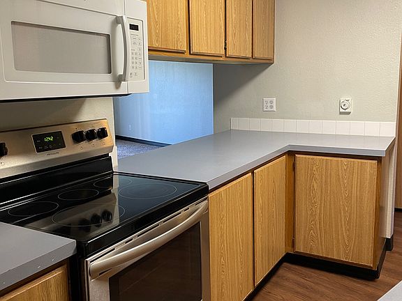 4th image of 15526 E 4th Ave #22