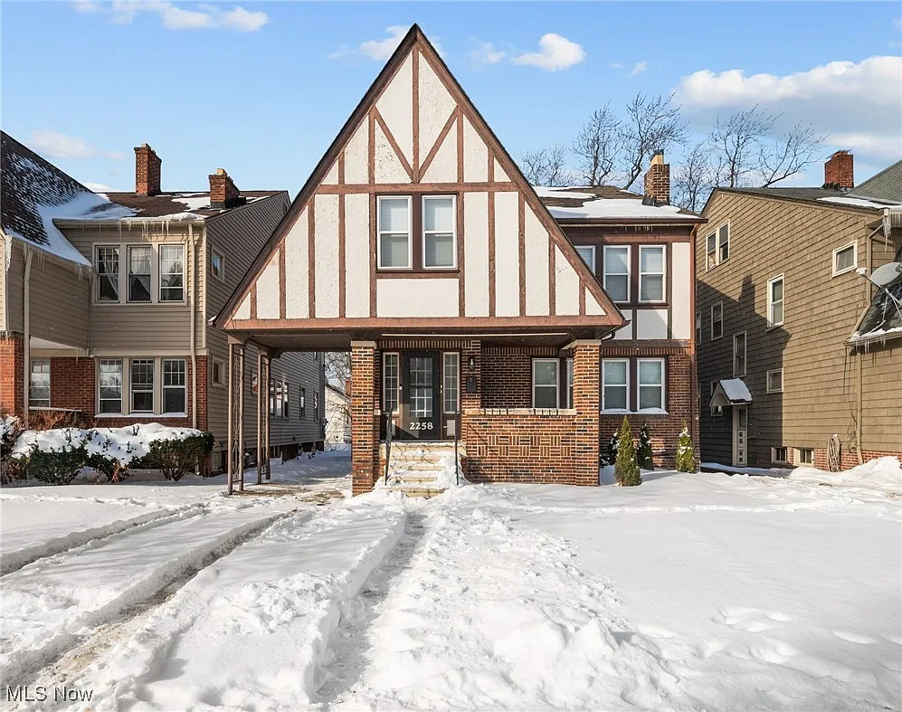 2258 Northland Ave photo 1