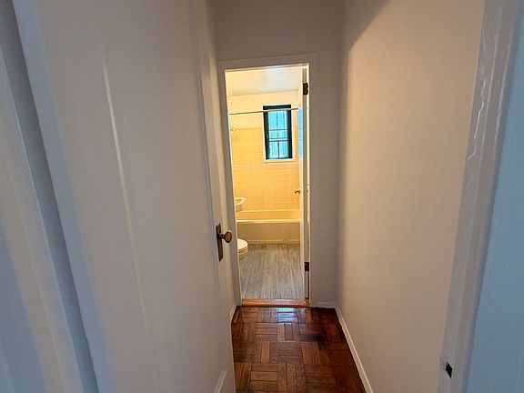 5th image of 2059 McGraw Ave APT Md