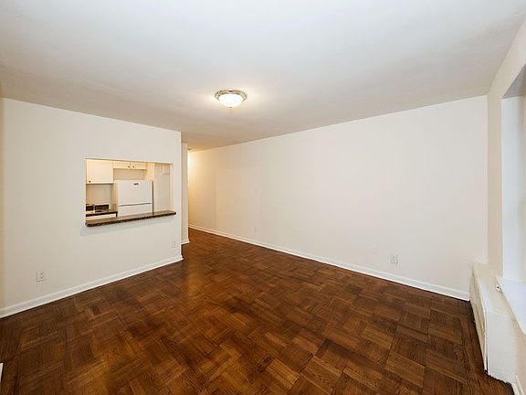 3rd image of 342 E 55th St APT 2D